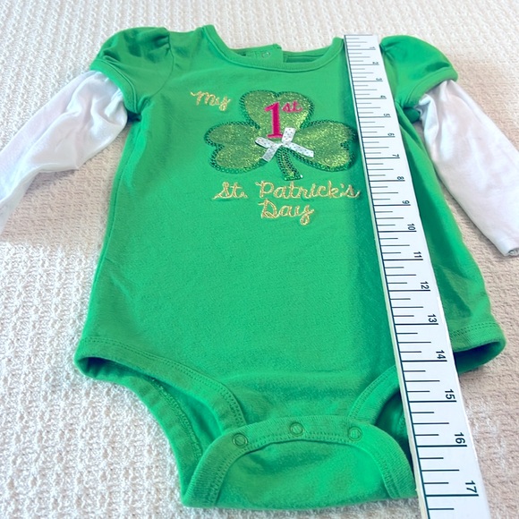 St Patrick's Day Onesie (9-12 mo.) girls, bright green white, glitter shamrock - Picture 8 of 10